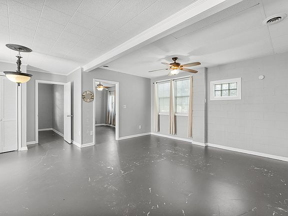 4th image of 22107 Bataan Ave #B