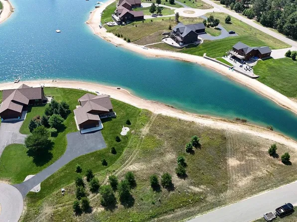 W5667 32nd Street #176, New Lisbon, WI 53950