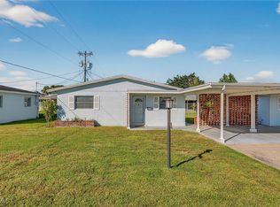 2207 Croton Ct, Lehigh Acres, FL 33936