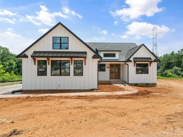 4294 Brandy Creek Ct, Clover, SC 29710