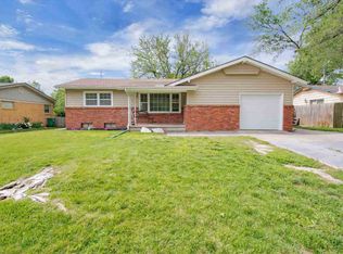 2427 W 25th St N, Wichita, KS 67204