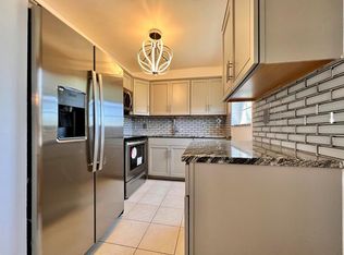 64 Coventry Ln #C, West Palm Beach, FL 33418