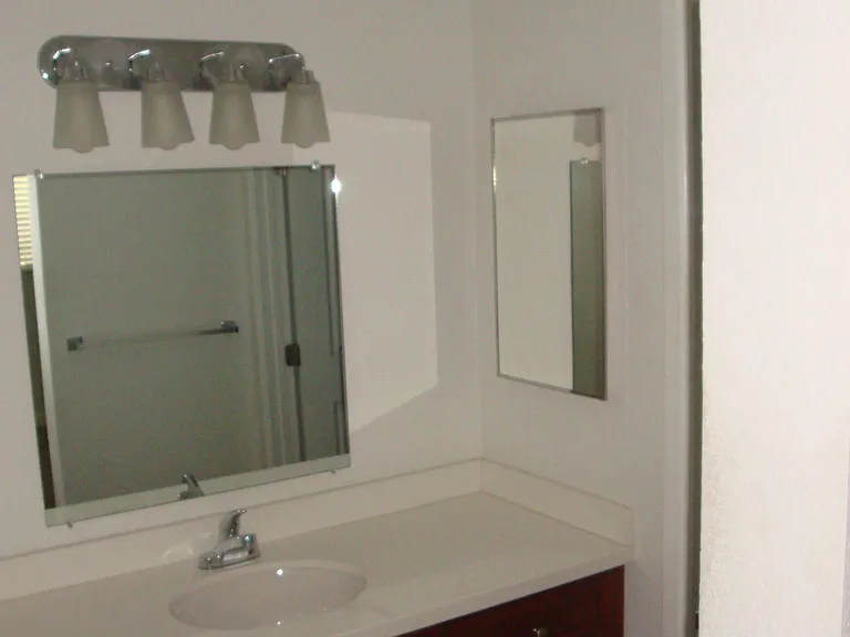 5848 Greenleaf Ave #12 — Photo 18