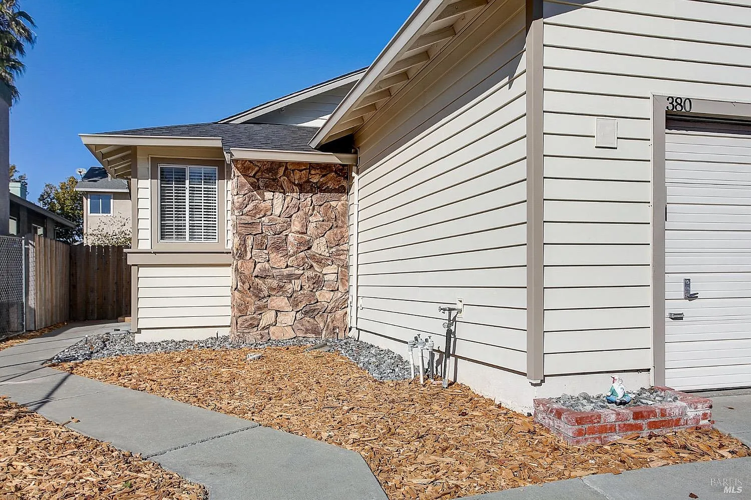 380 Jacaranda Drive photo 1