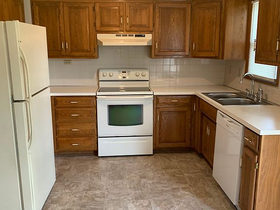 2nd image of 13850 S Alden Ct