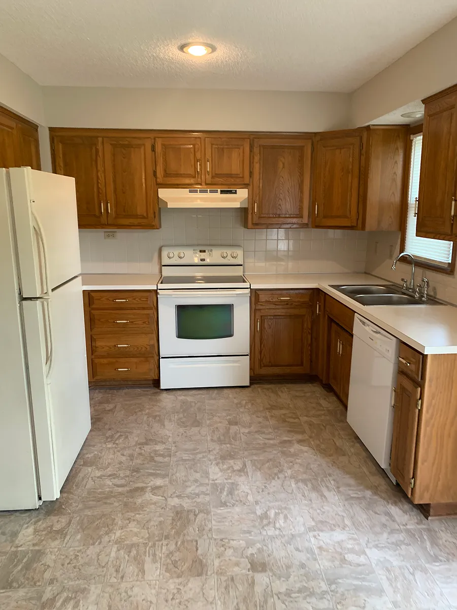 Building Photo - 13850 S Alden Ct