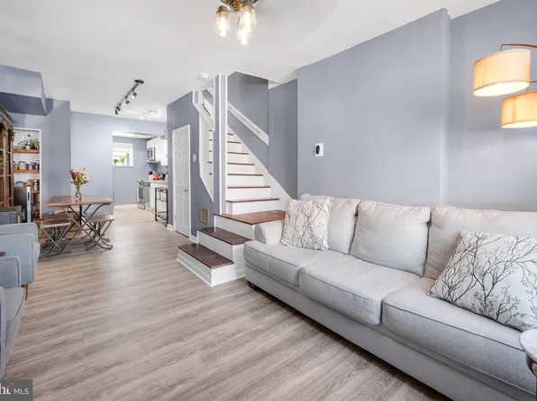 864 Moyer St, Philadelphia, PA 19125