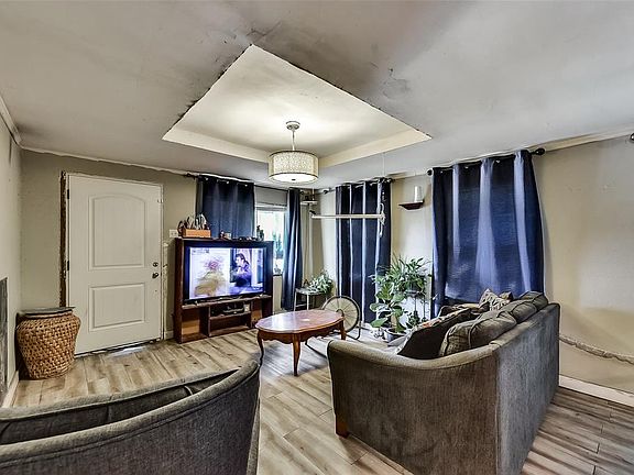 3rd image of 3335 Canada Dr