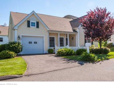 35 Grassy Hill Rd, Farmington, CT, 06032