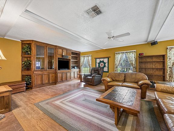 2nd image of 2410 Clark Dr