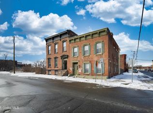 261 2nd St, Troy, NY 12180
