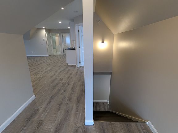 1300+ sq. ft. third floor apartment