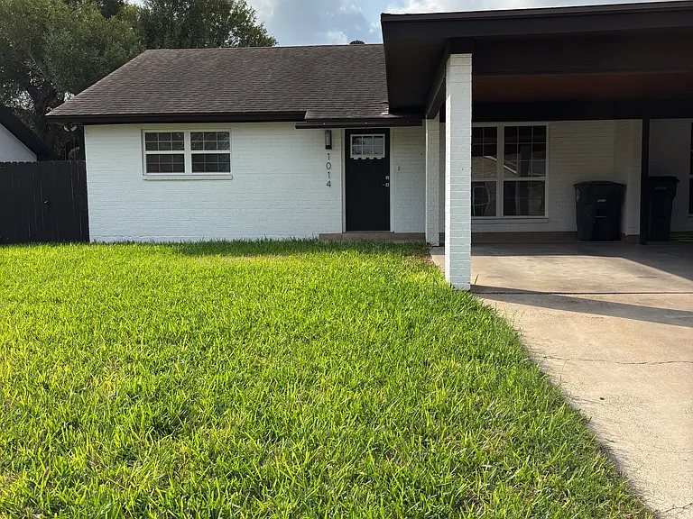 1014 Ursula St — Photo 1