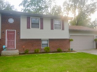 652 Parkwood Dr, Lowell, IN 46356