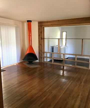 4th image of 127 Green Meadow Blvd
