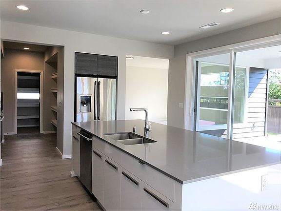 3rd image of 4655 Olivine Dr SW