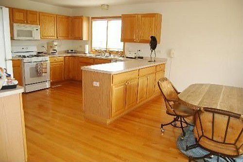 2nd image of 10957 Pembrook Ct