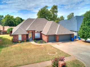 217 N Willow Ter, Mustang, OK 73064
