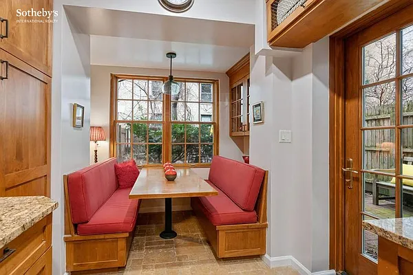 Sold by Sotheby's International Realty | media 13