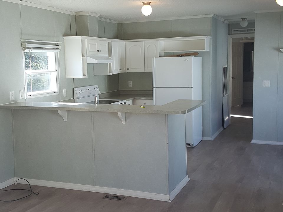 1st image of 587 Denver Ave #567