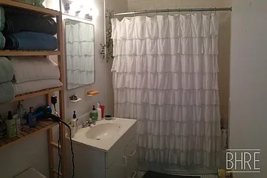 Rented by Brooklyn Heights Real Estate Inc