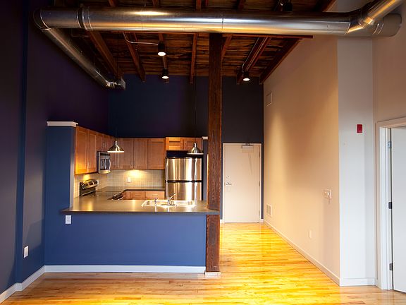 3rd image of 425 N Prince St APT 302