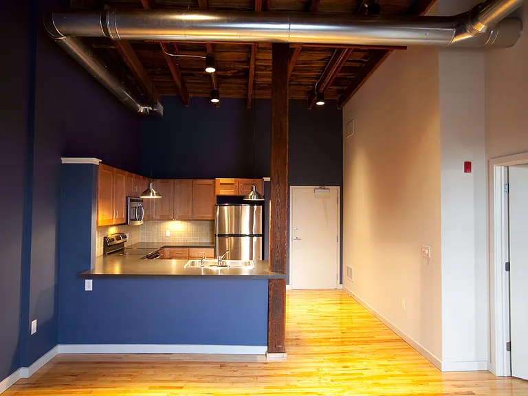 425 N Prince St #302 — Photo 3