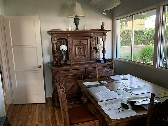 2nd image of 472 Costa Mesa St