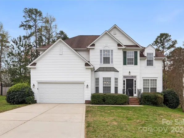 9706 Ashburton Dr, Charlotte, NC 28216