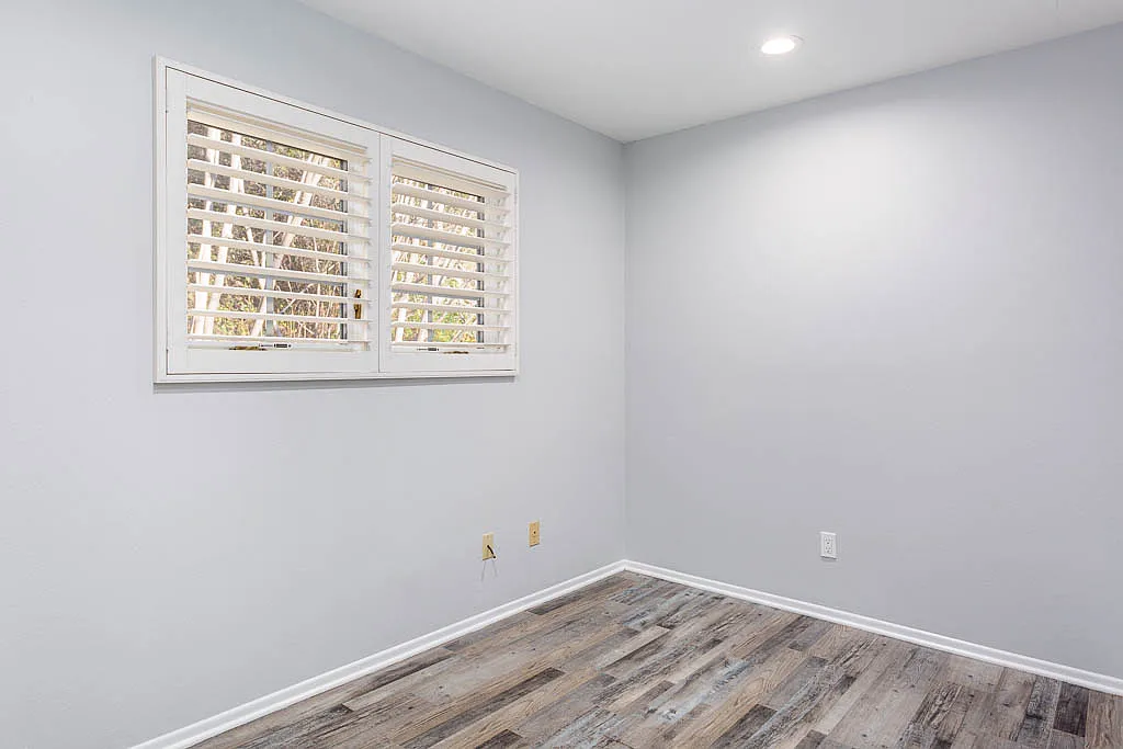 2 bed, 700 sqft, $3,695 — Photo 3