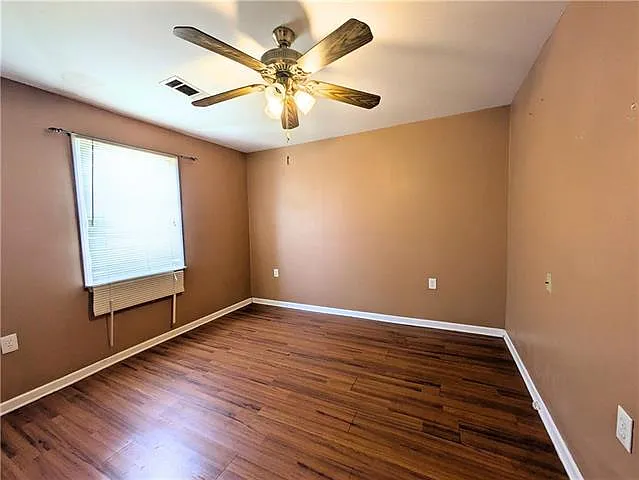 4745 Tulip St — Photo 5
