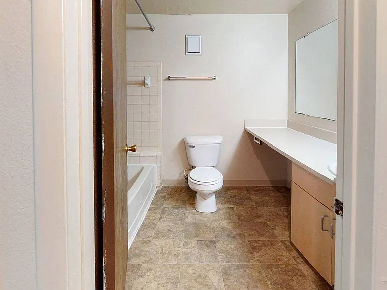 Trappers Cove Apartments — Photo 60