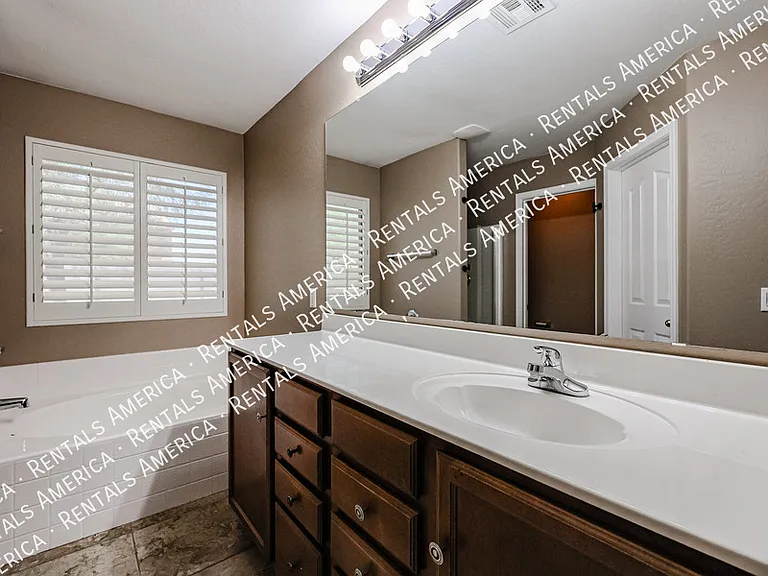 36322 W Alhambra St — Photo 18