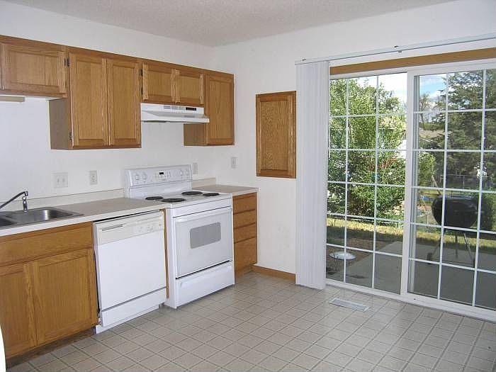 Large Eat-in Kitchen