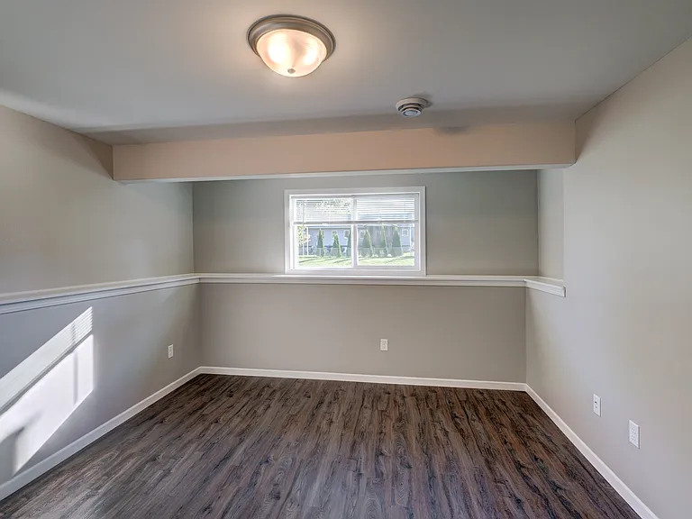836 Thompson Dr — Photo 18