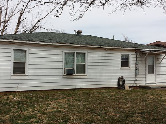 3rd image of 1403 Avenue D NW