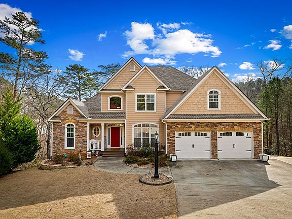 3rd image of 381 Madison Ln