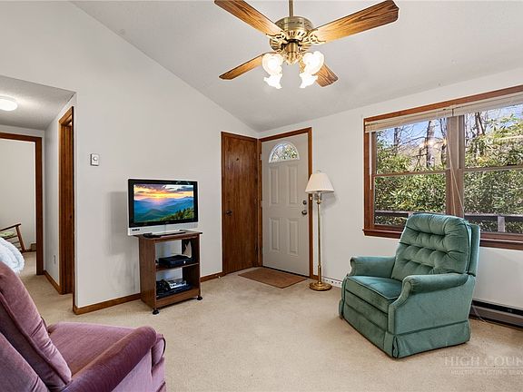 4th image of 8977 Rose Hollow Avenue