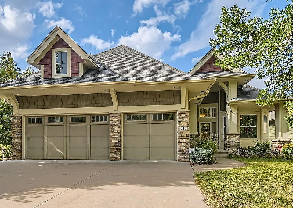 1st image of 215 Southgate Dr