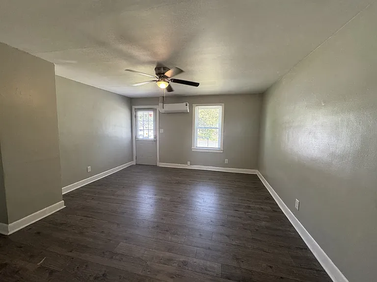 2101 Montclair Dr #3 — Photo 5