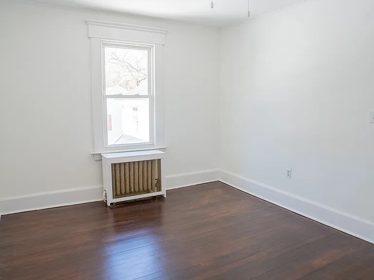 104 Thornton St — Photo 10