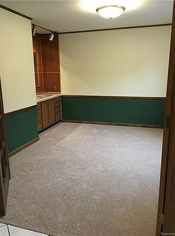 2nd image of 46218 Greenridge Dr