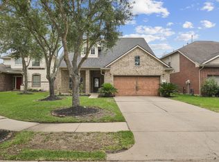 9411 Silver Ridge Dr, Rosharon, TX 77583
