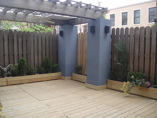 Rented by Pomme Group R.E | media 6