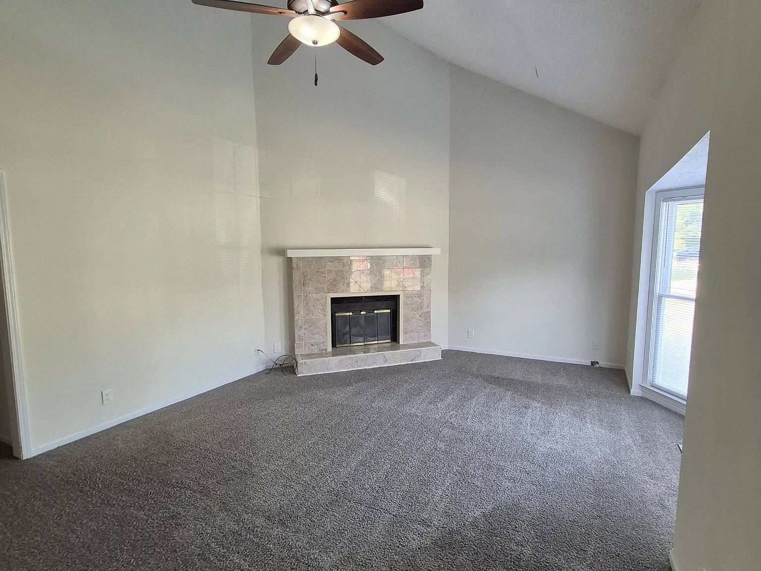 162 North Springs Court - 1 — Photo 2