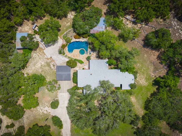 107 Sun Valley Dr, Spring Branch, TX 78070
