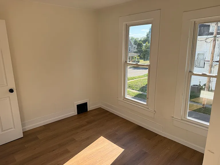 208 W Church St #1.5 — Photo 2