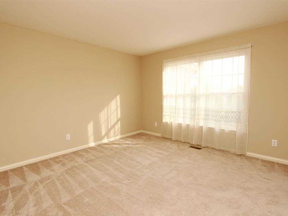 5th image of 10130 Brookline Dr