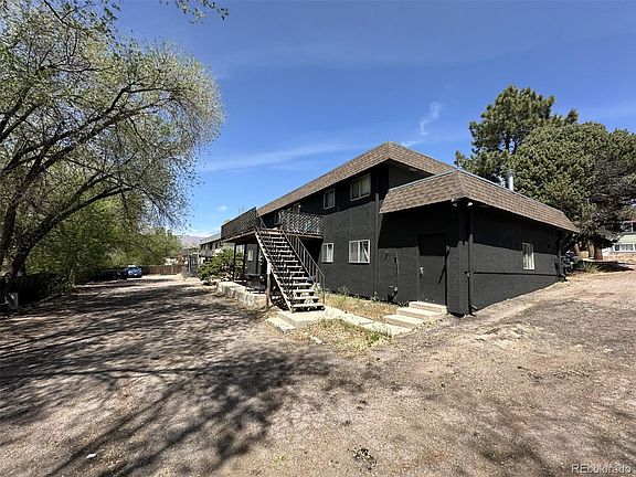 3rd image of 1065 Magnolia Street