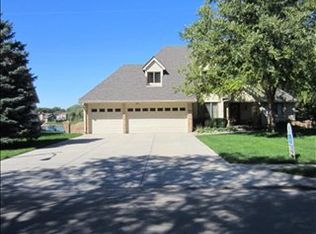 12428 Rose Ln, Omaha, NE 68154